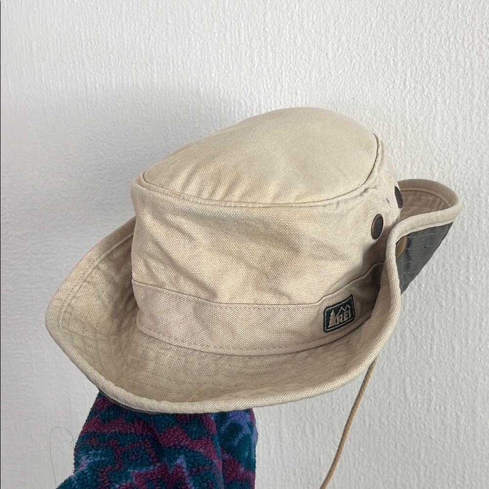 REI Cream Bucket Hat with Chin Strap